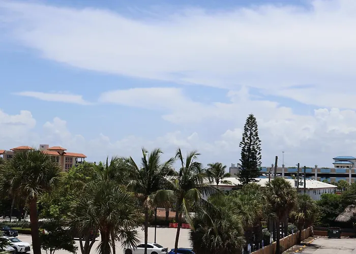 Wyndham Deerfield Beach Resort